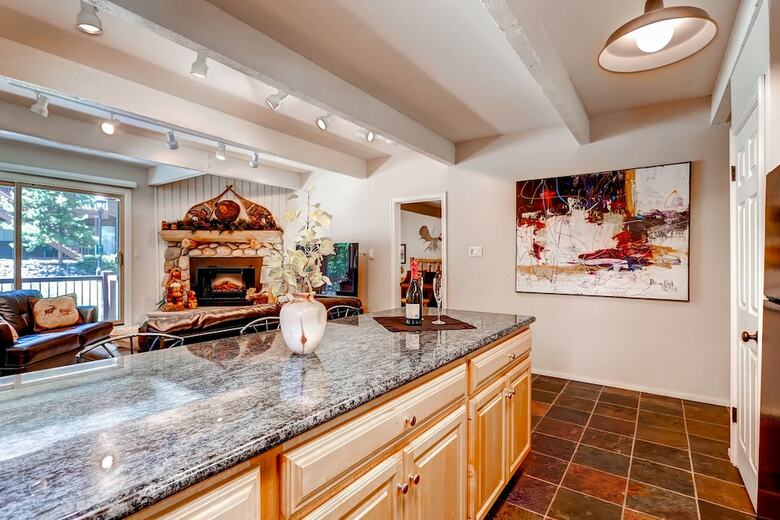 Sundowner Condominium By Ski Country Resorts