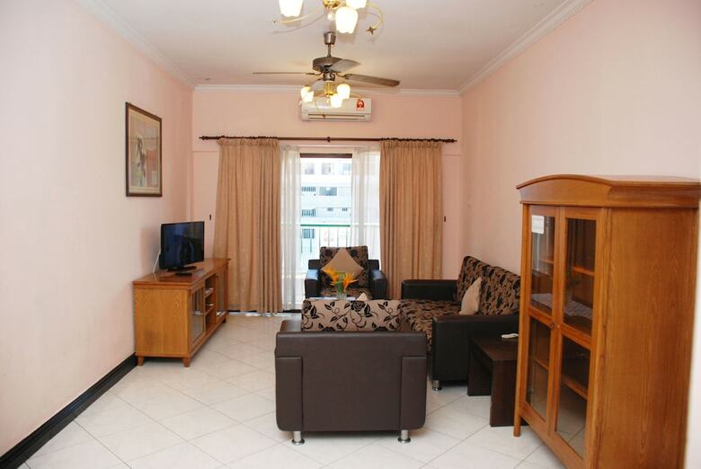 Marina Court Resort Condominium