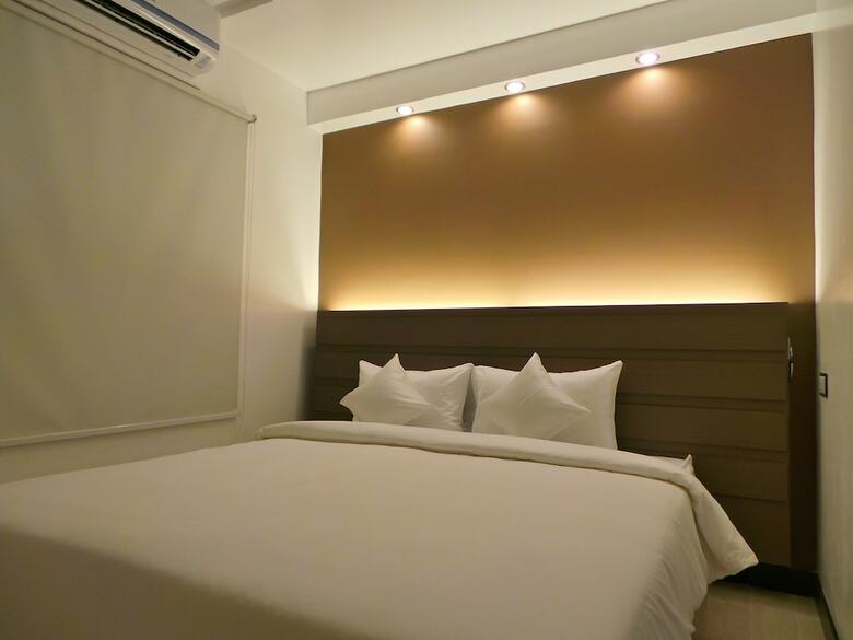 Hotel Clover City Center Plus