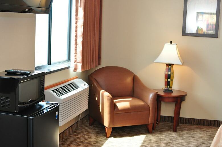 Hotel Cobblestone Inn & Suites - Newton