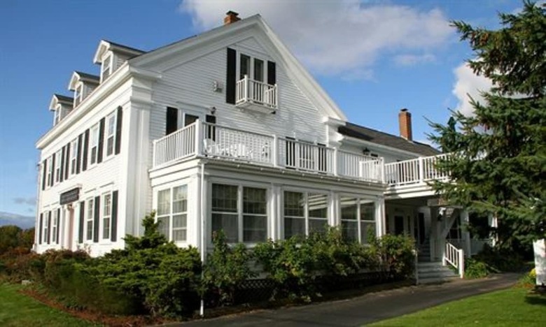 Posada Youngtown Inn & Restaurant