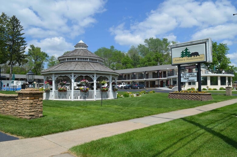 Motel Amber's Inn & Suites