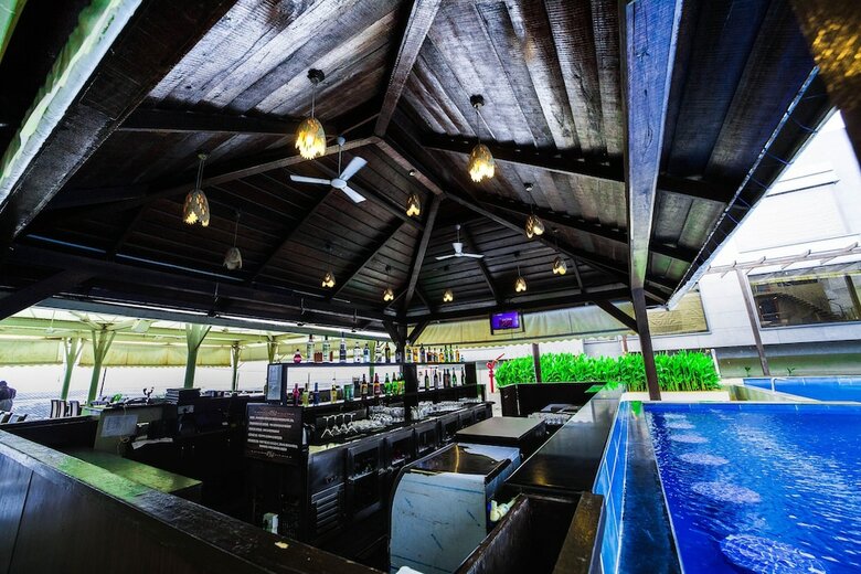 Hotel The Gold Beach Resort