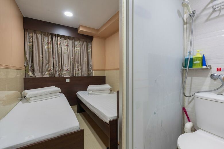 Hostal Kam Fu Guest House
