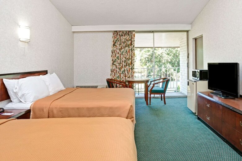 Motel Knights Inn Claremont