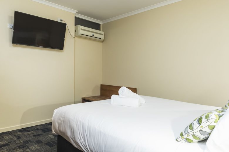 Motel Nightcap At Balaclava Hotel