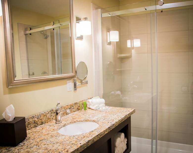 Hotel The Inn At Harbor Shores