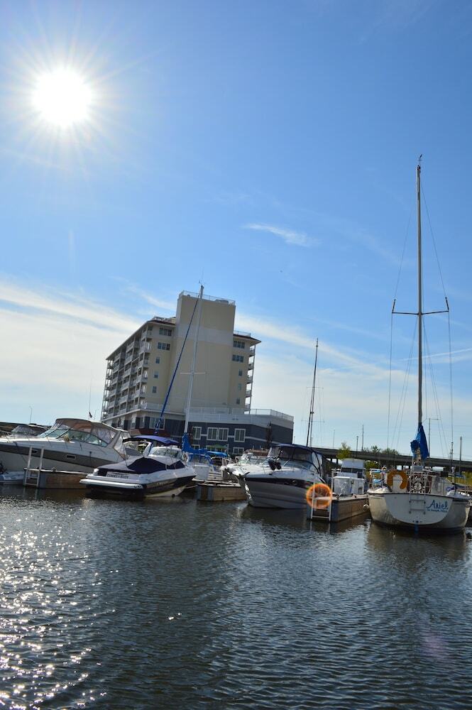 Hotel The Inn At Harbor Shores