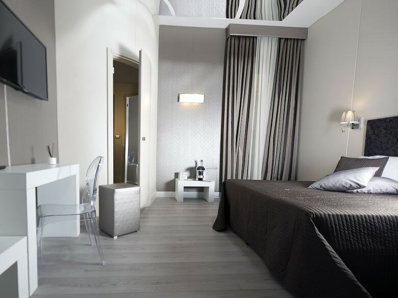 Piccolo Piazza Di Spagna Suites