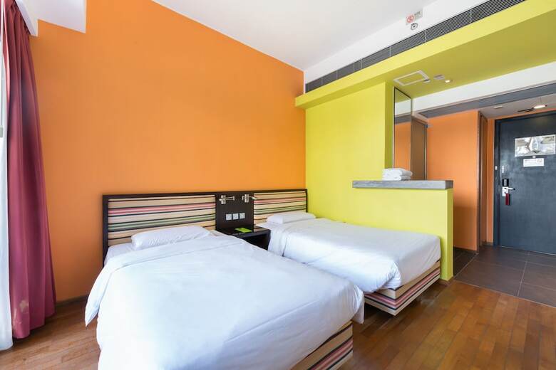 Hotel Y Loft Youth Square