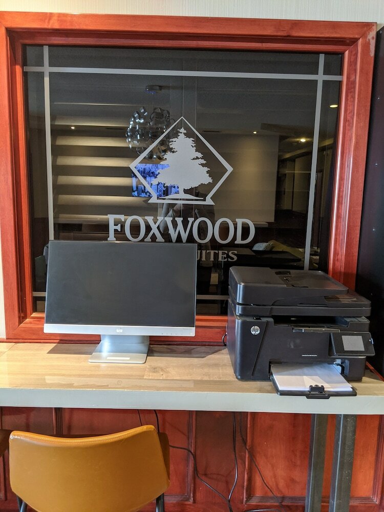 Hotel Foxwood Inn & Suites