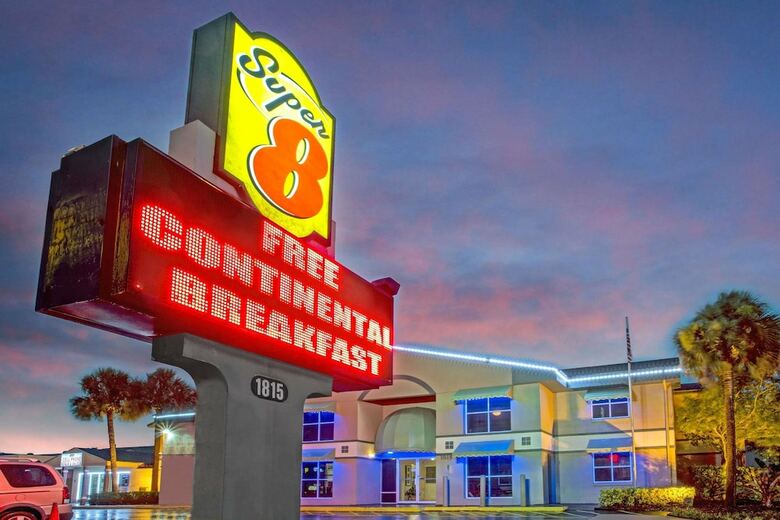 Motel Super 8 By Wyndham Kissimmee