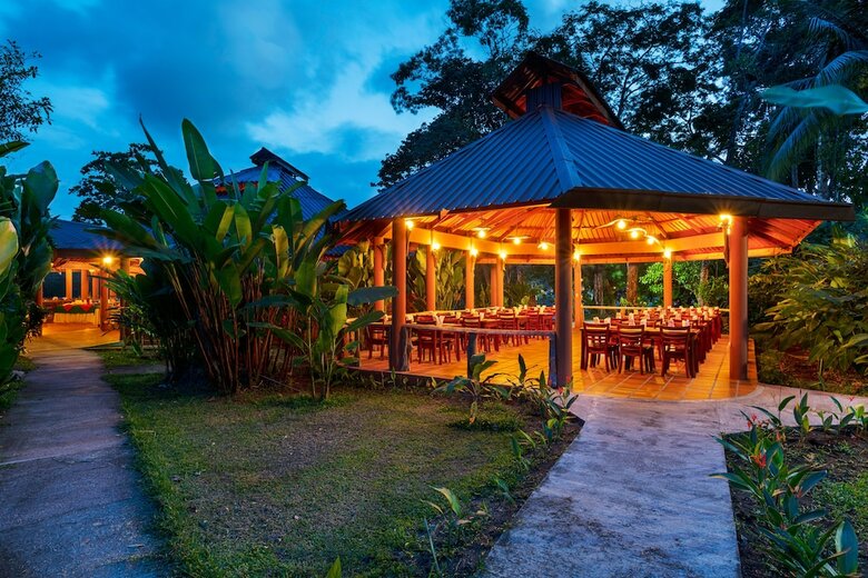 Hotel Laguna Lodge