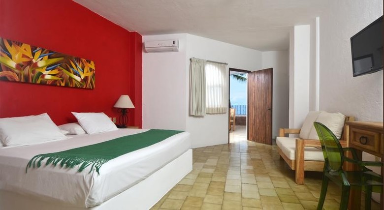 Emperador Vallarta Beachfront Hotel And Suites