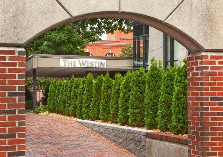 Hotel Eastland Park