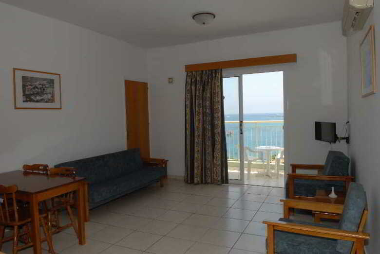 Maistrali Hotel Apartments & Bungalows