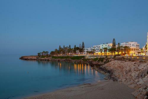 Louis Nausicaa Luxury Villa