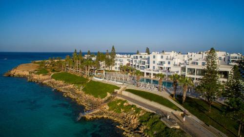 Louis Nausicaa Luxury Villa