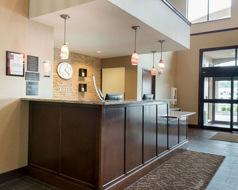 Hotel Comfort Suites Bridgeport - Clarksburg