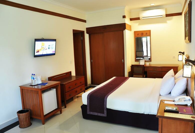 Hotel Inna Grand Bali Beach
