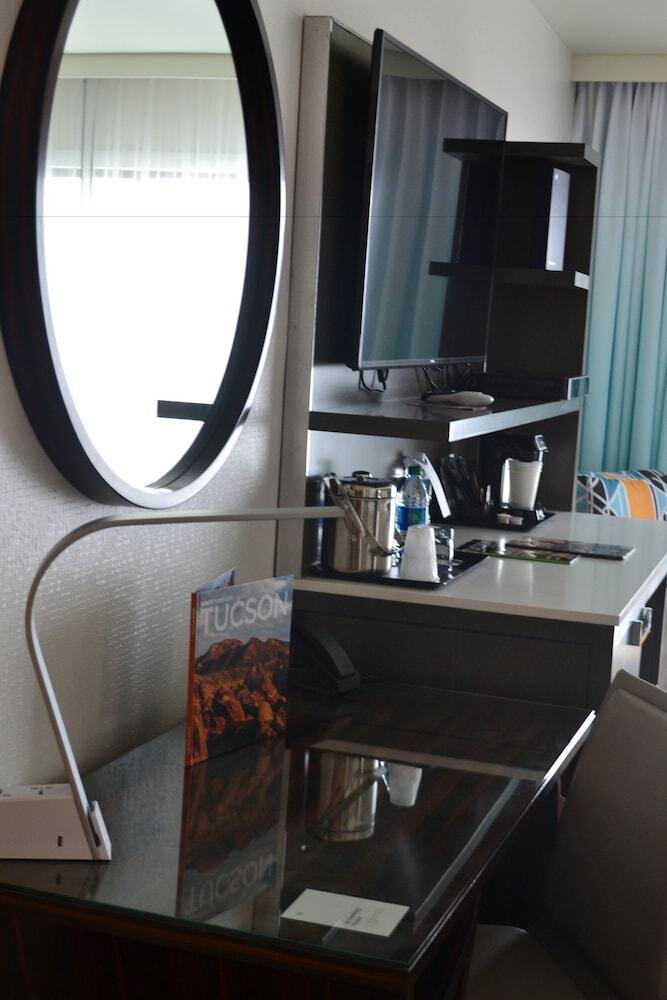 Sheraton Tucson Hotel And Suites