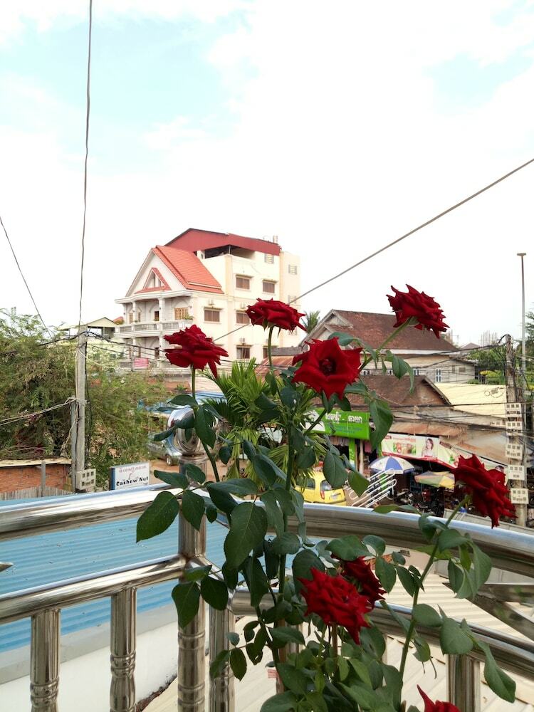 Hotel The Cashew Nut Guesthouse