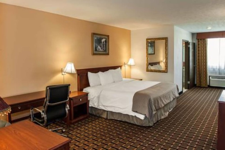 Waterfront Hotel And Conference Center