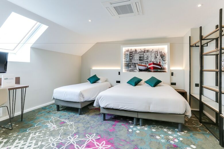 Brit Hotel Caen Nord - M�morial