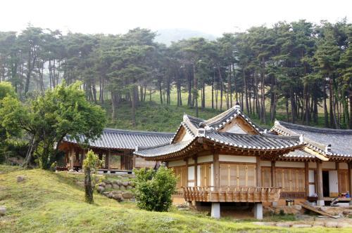 Hostal Korean Traditional House - Chungnokdang