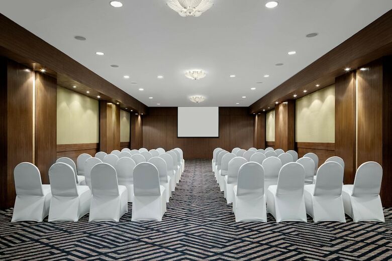 Hotel Four Points By Sheraton Dar Es Salaam New Africa