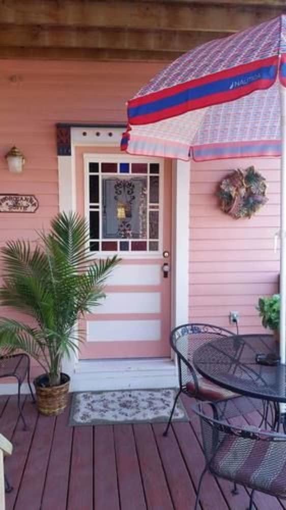The Bridgeford House Bed & Breakfast