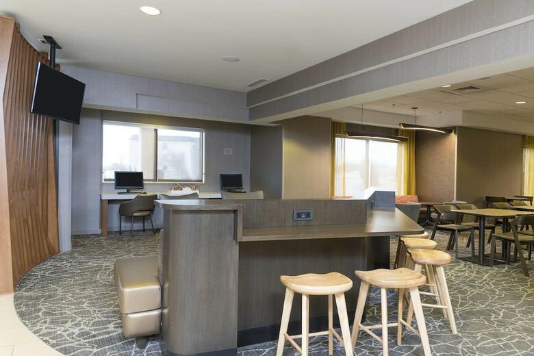 Hotel Springhill Suites By Marriott Grand Rapids North