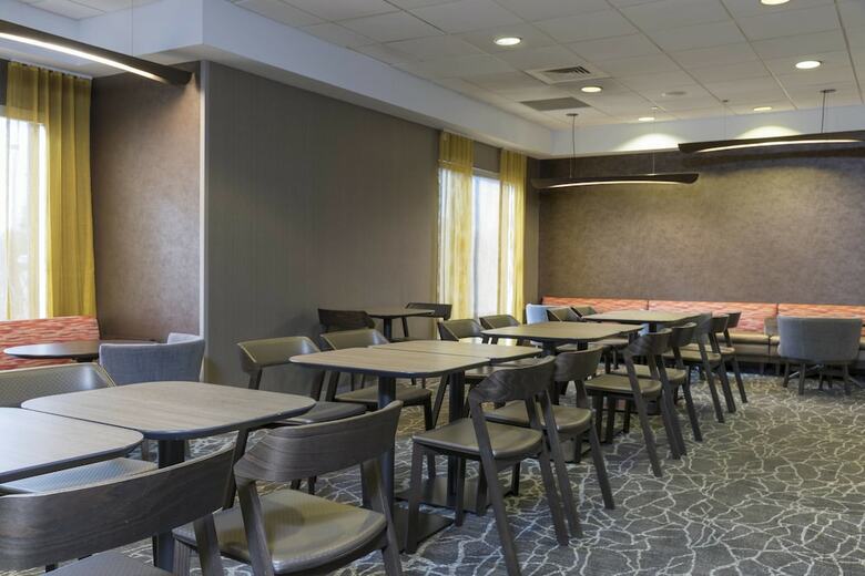 Hotel Springhill Suites By Marriott Grand Rapids North