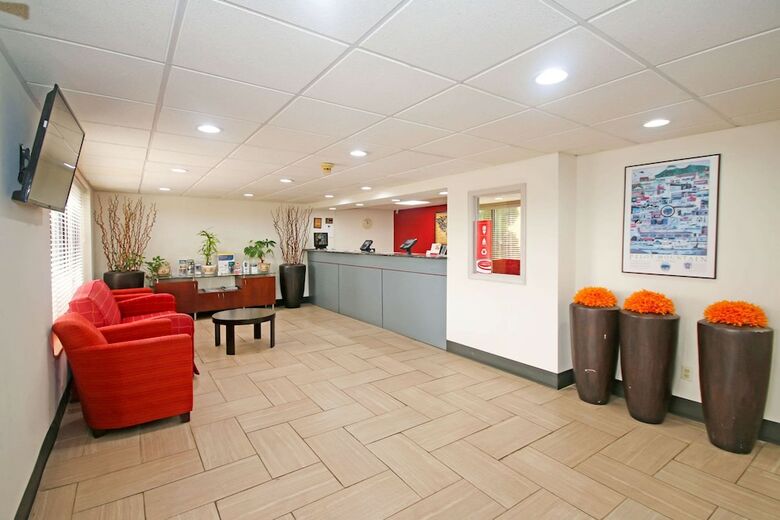 Hotel Econo Lodge Inn & Suites