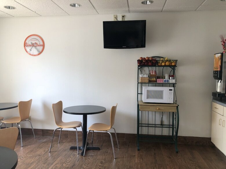 Hotel Howard Johnson By Wyndham Airport
