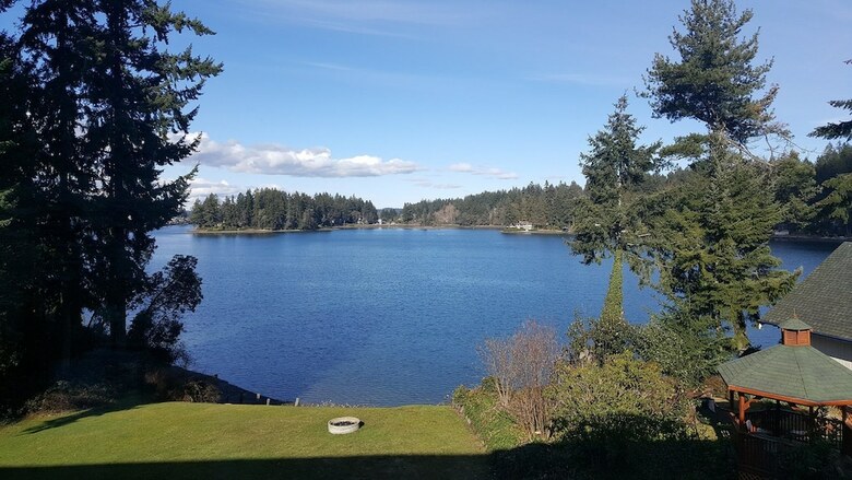Hotel Oyster Bay Inn & Suites