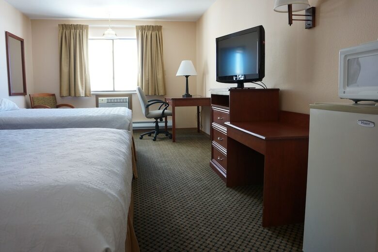 Hotel Luxury Inn And Suites
