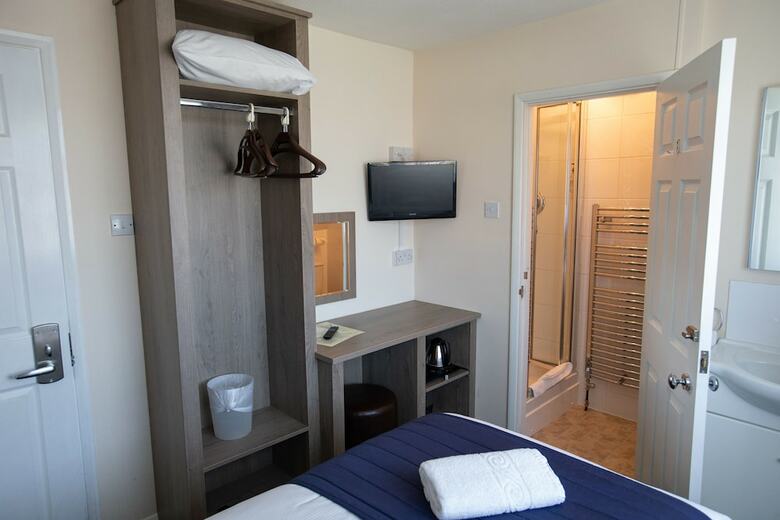 The Corner House Hotel Gatwick