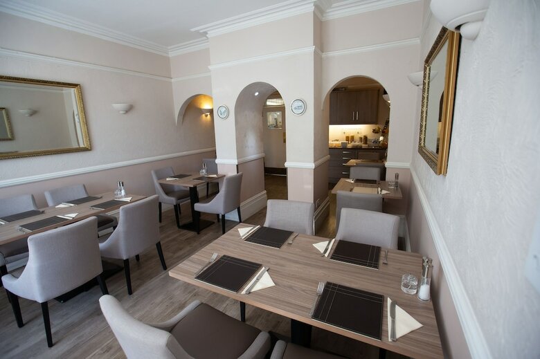 The Corner House Hotel Gatwick