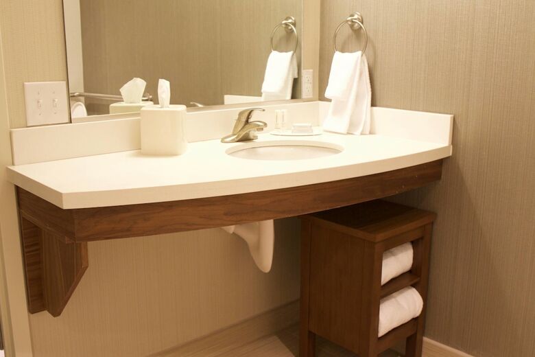 Hotel Courtyard By Marriott Asheville Airport