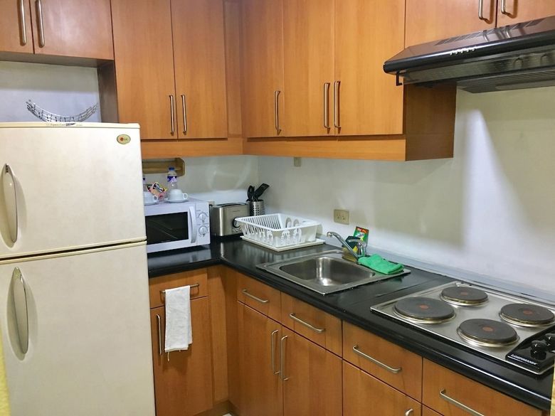 Manila Condo Home At Robinsons Place Residences