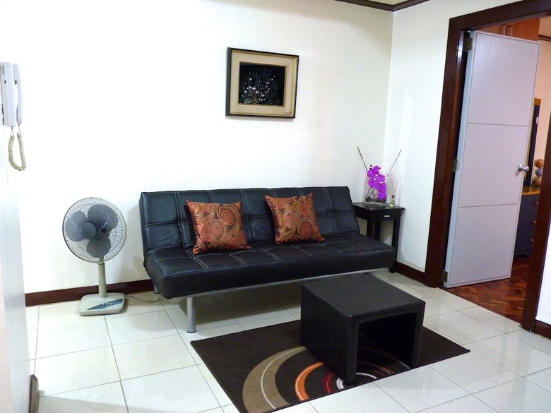 Manila Condo Home At Robinsons Place Residences