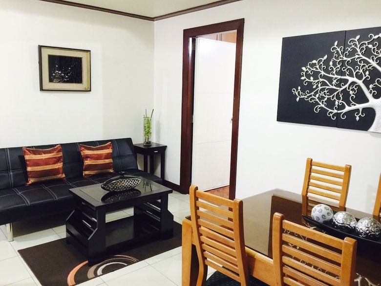Manila Condo Home At Robinsons Place Residences