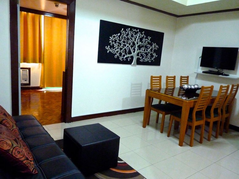 Manila Condo Home At Robinsons Place Residences