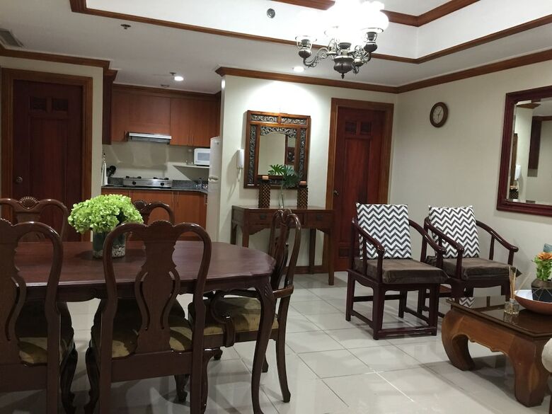 Manila Condo Home At Robinsons Place Residences