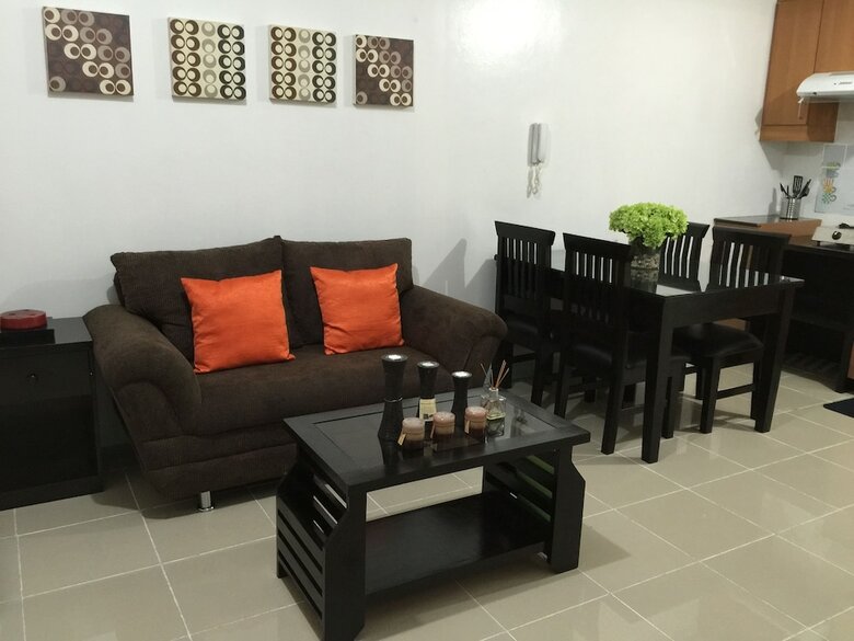 Manila Condo Home At Robinsons Place Residences