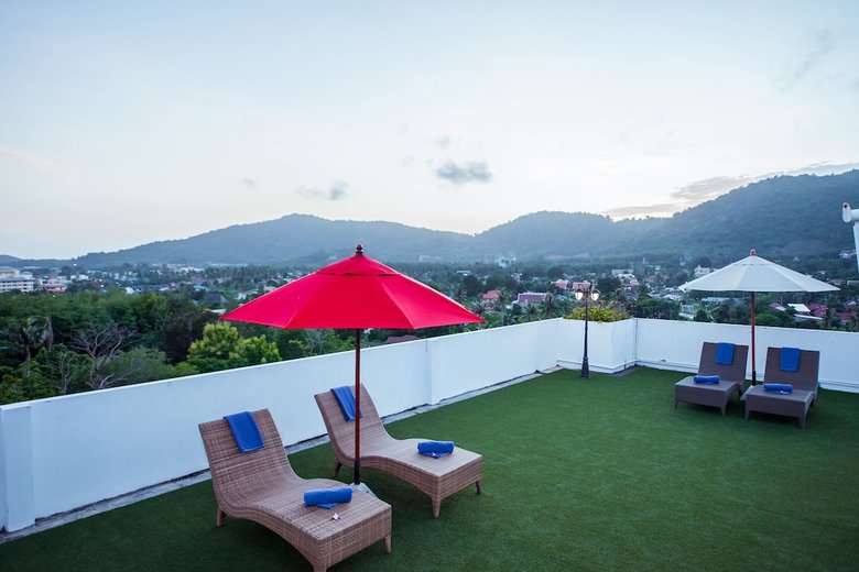 Aparthotel Grand Nai Harn Suites