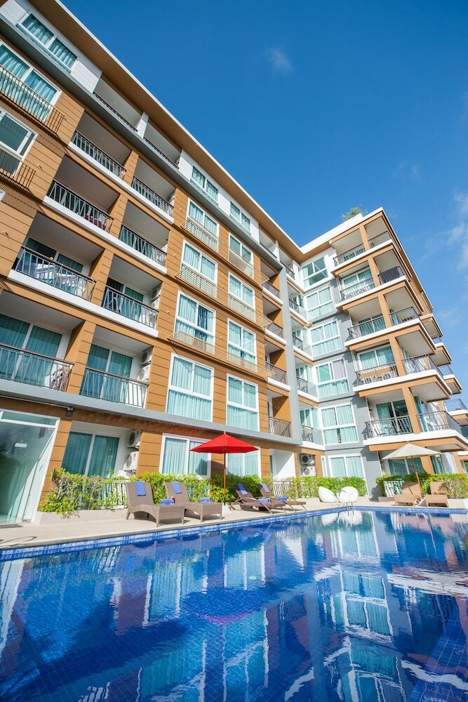 Aparthotel Grand Nai Harn Suites