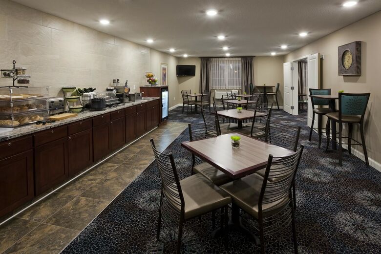 Grandstay Hotel & Suites