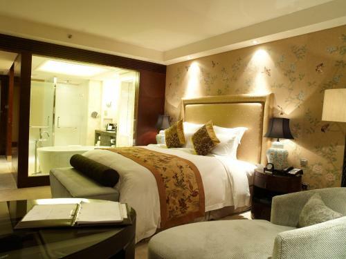 Zhongmao Haiyue Hotel